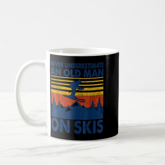 Never Underestimate An Old Man On Skis Funny Winte Kaffeetasse (Links)