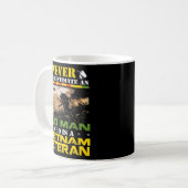 Never Underestimate an OLD MAN Vietnam Veteran Fat Kaffeetasse (Vorderseite Links)
