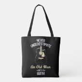 Never Underestimate an Old Man with Acoustic Guita Tasche (Rückseite)