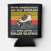 Never Underestimate An Old Woman On A Bicycleunder Dosenkühler (Vorderseite)