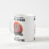 Never Underestimate An Old Woman Who Loves Roller Kaffeetasse (Vorderseite Links)