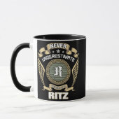 NEVER_UNDERESTIMATE_POWER_OF_A_RITZ TASSE (Links)