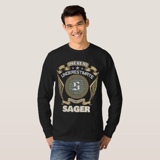NEVER UNDERESTIMATE POWER OF A SAGER T-Shirt (Vorne ganz)