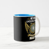 Never Underestimate The Power Of A Hast Zweifarbige Tasse (VorderseiteRechts)