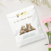 New Chapter Begins Turning the Page Floral Geschenktütchen (Versiegelt)