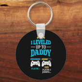 New Dad Fathers Day Leveled Up To Daddy 2026 Level Schlüsselanhänger (Vorderseite)