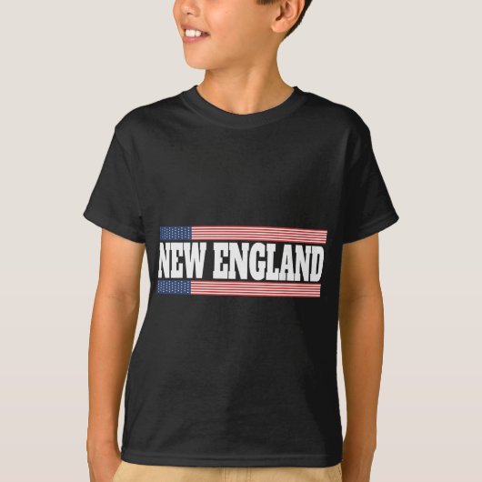 New England Usa Flag Patriotic State Varsity New E T-Shirt (Vorderseite)
