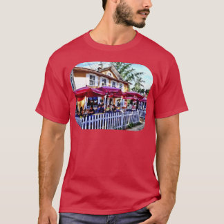 New Hope PA Outdoor Dining T-Shirt