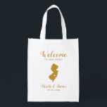 New Jersey Staat Map Wedding Welcome Bag, Gold Tot Wiederverwendbare Einkaufstasche<br><div class="desc">Hochzeitswochenende Begrüßungsgeschenk-Tasche für Gäste aus der Stadt zu Ihrer Hochzeit,  mit Bild von New Jersey,  mit Herz können Sie an der genauen Lage platzieren. Füllen Sie Tasche mit Ihren Lieblingsgoodies.</div>
