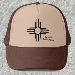 New Mexico Zia Sun Symbol Custom Hat Cap Truckerkappe<br><div class="desc">New Mexico Zia Sun Symbol Custom Hat Cap hinzufügen Text</div>