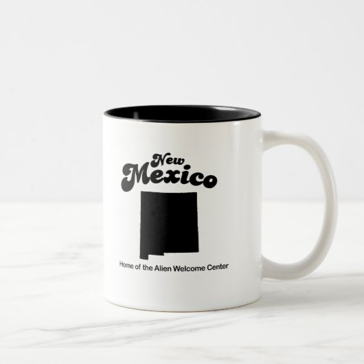 New-Mexiko - alien-willkommene Mitte Zweifarbige Tasse (Rechts)