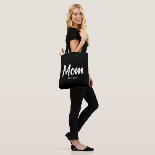 New Mom Established Date White Script Tasche (Am Model)
