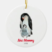 New Mommy Penguin Newborn Baby's First Christmas Keramik Ornament (Vorne)