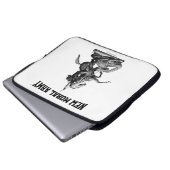 New Moral Army™ Saint George Logo (schwarz) Laptopschutzhülle (Vorne Knopf)