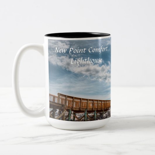 New Point Comfort Lighthouse - Mobjack Bay Zweifarbige Tasse (Links)