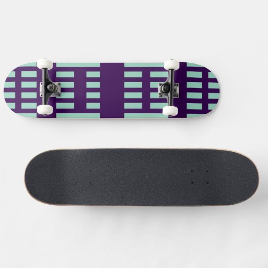 New Stylish Skateboard with Modern Stripe Pattern (Horizontal)