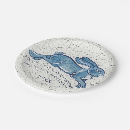 New Year Blue White Bunny Rabbit Delft Dedham Datu Pappteller (Schrägansicht)