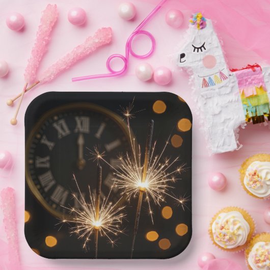 New Year Eve Sparklers On a Midnight Clock Pappteller (Party)