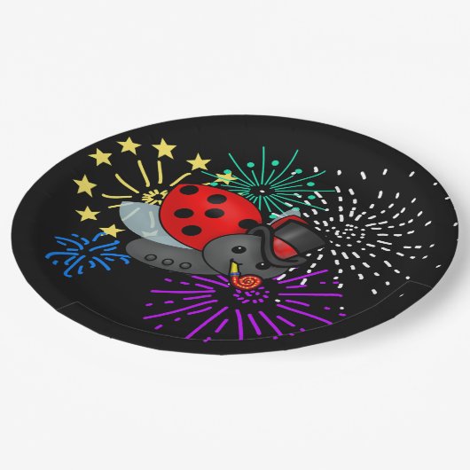 New Years Ladybug Pappteller (Schrägansicht)