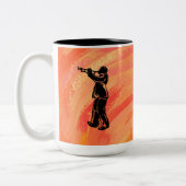 New York Boogie Nights Trumpet Orange Zweifarbige Tasse (Links)