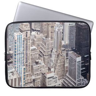 New York City facettenreiche Architektur, farbenfr Laptopschutzhülle