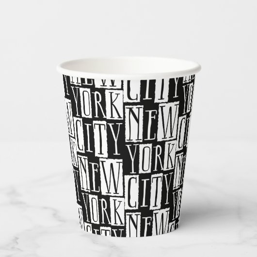 New York City Manhattan Black and White Deko Chic Pappbecher (Rückseite)