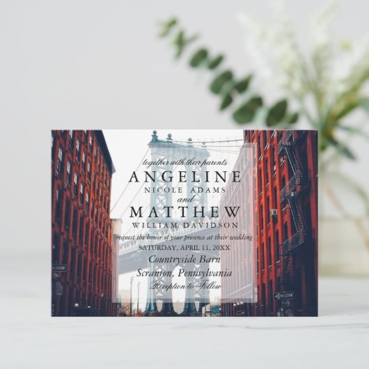 New York City Skyline Brooklyn Wedding Einladung (Stehend Vorderseite)