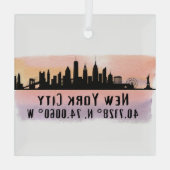 New York City Skyline Latitude und Länge Ornament Aus Glas (Rückseite)