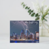 New York City Skyline Night Storm Foto Postkarte (Stehend Vorderseite)