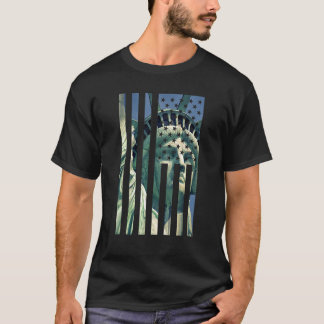 New York City Statue von Liberty With Us Flag Nove T-Shirt