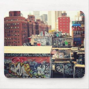 New- York Citydachspitzen bedeckt in den Graffiti Mousepad