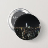 New York große Apple Manhattan am Nachtgeschenk Button (Vorne & Hinten)