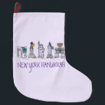 New York Hanukkah Lila Chanukah Holiday Sehenswürd Großer Weihnachtsstrumpf<br><div class="desc">Eine originelle Brien-and-Tinte-Illustration verschiedener New Yorker Sehenswürdigkeiten,  die für die Urlaubssaison "gekleidet" sind. Perfekt für Hanukkah! Dieses Design ist auch auf anderen Produkten erhältlich. Sehen Sie nicht,  wonach Sie suchen? Brauchen Sie Hilfe bei der Anpassung? Kontaktieren Sie Rebecca,  um etwas für Sie entworfen zu haben.</div>