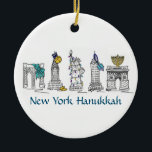 New York Hanukkah NYC Sehenswürdigkeiten Jüdischer Keramikornament<br><div class="desc">Die New Yorker Hanukkah-Ornamente sind mit New Yorker City-Sehenswürdigkeiten "gekleidet" für Hanukkah in Vergoldungen,  Menorahs,  Dreidecken und Lichtern. Erstellt aus einer originalen Marker-Abbildung. Sehen Sie nicht,  wonach Sie suchen? Brauchen Sie Hilfe bei der Anpassung? Kontaktieren Sie Rebecca,  um etwas für Sie entworfen zu haben.</div>