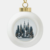 New York Holiday Elegance - Customizable Christmas Keramik Kugel-Ornament (Vorderseite)