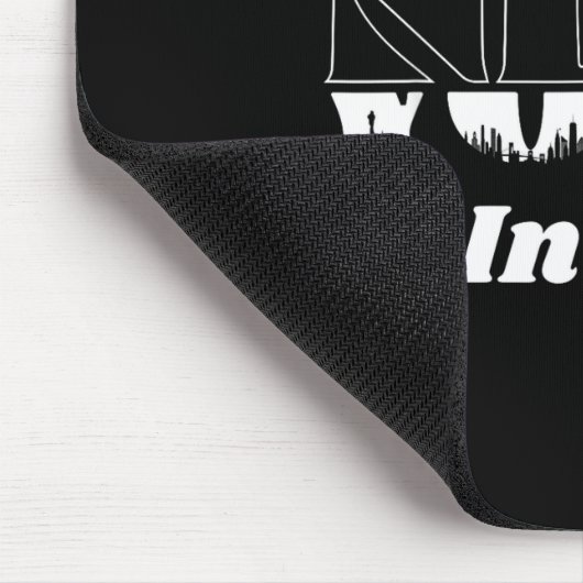 New York Is In The Heart – Bold Skyline Graphic De Mousepad (Ecke)