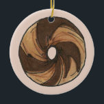 New York Juwish Deli Marble Rye Bagel Frühstück Keramikornament<br><div class="desc">Das Ornament zeigt eine originelle Marker-Illustration eines Roggenbagel im New Yorker Stil. Ein ideales Weihnachtsgeschenk für Ihren Feinschmecker! Diese Abbildung ist auch auf anderen Produkten verfügbar. Sehen Sie nicht,  wonach Sie suchen? Brauchen Sie Hilfe bei der Anpassung? Kontaktieren Sie Rebecca,  um etwas für Sie entworfen zu haben.</div>