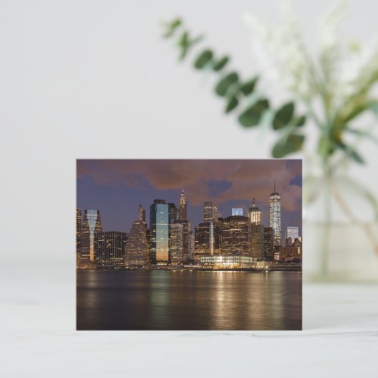 New York Skyline bei Nacht Postkarte (Stehend Vorderseite)