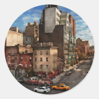 New York - Stadt - Die Ecke 10. Ave & W 18. Runder Aufkleber