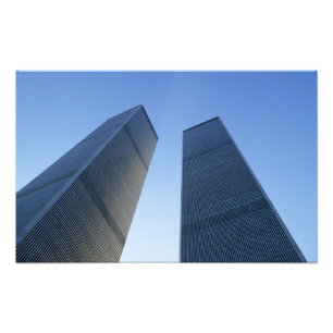 New York, USA. Blick hinauf zu den Zwillingstürmen Fotodruck