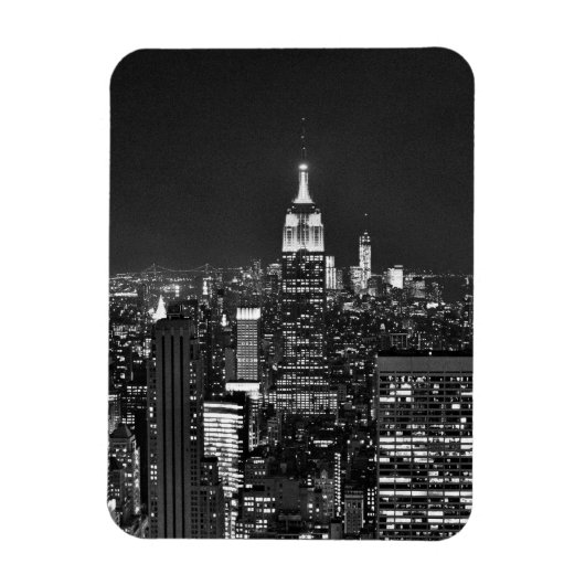 New Yorker Nachtskyline in Schwarzweiß Magnet (Vertikal)