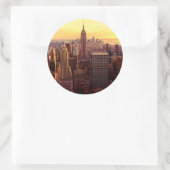 New Yorker Skyline-Stadt mit dem Empire State Runder Aufkleber (Tasche)
