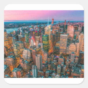 New Yorker Stadtsilhouette bei Sonnenuntergang N Quadratischer Aufkleber