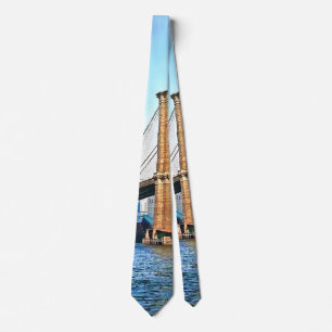 New Yorker Widerlager der Brooklyn Bridge Krawatte