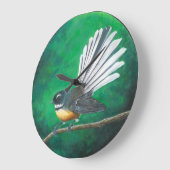 New Zealand fantail bird (piwakawaka) - Clock Große Wanduhr (Winkel)