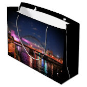 Newcastle bridges große geschenktüte (Rückseite Schrägansicht)