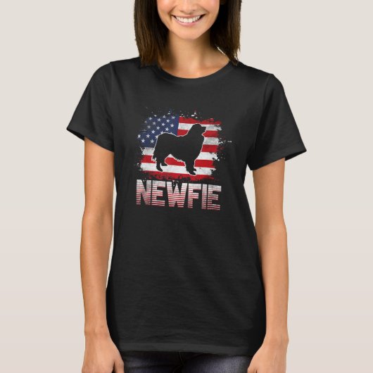 Newfie Dog USA Flag Neufundland 1 T-Shirt (Vorderseite)