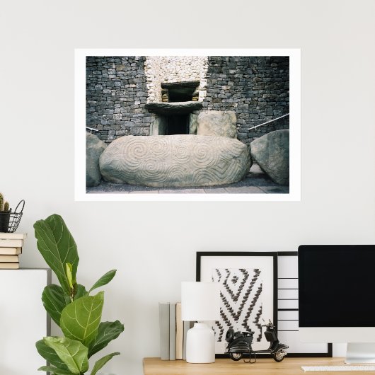 Newgrange Irland, Symbole für antike Spiralsteine Poster (Heimbüro)