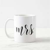 Newlyweds Mrs. Modern Calligraphy | Typografie-Tas Kaffeetasse (Links)