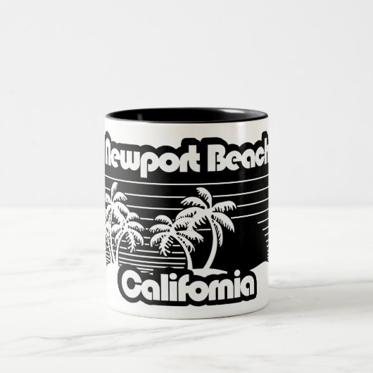 Newport Beach California Zweifarbige Tasse (Mittel)